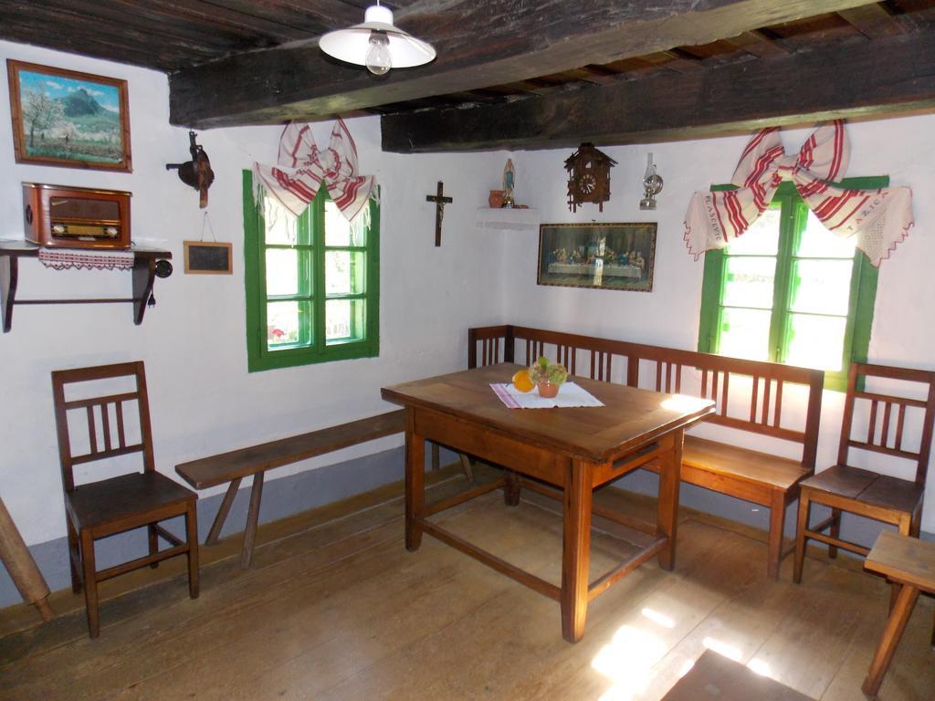Apartmani Etno Kuca Pod Okicem Samobor Kamer foto